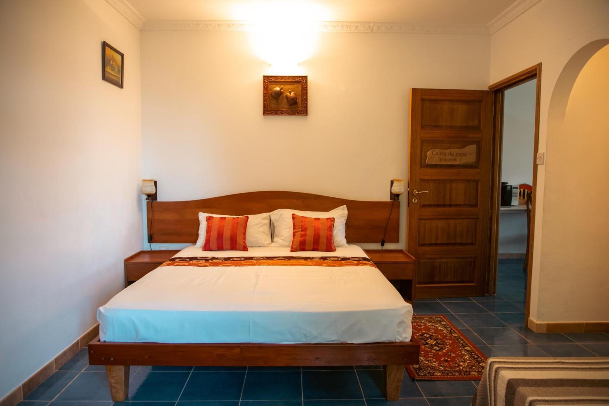 Apartment Cavern Baie Sainte Anne