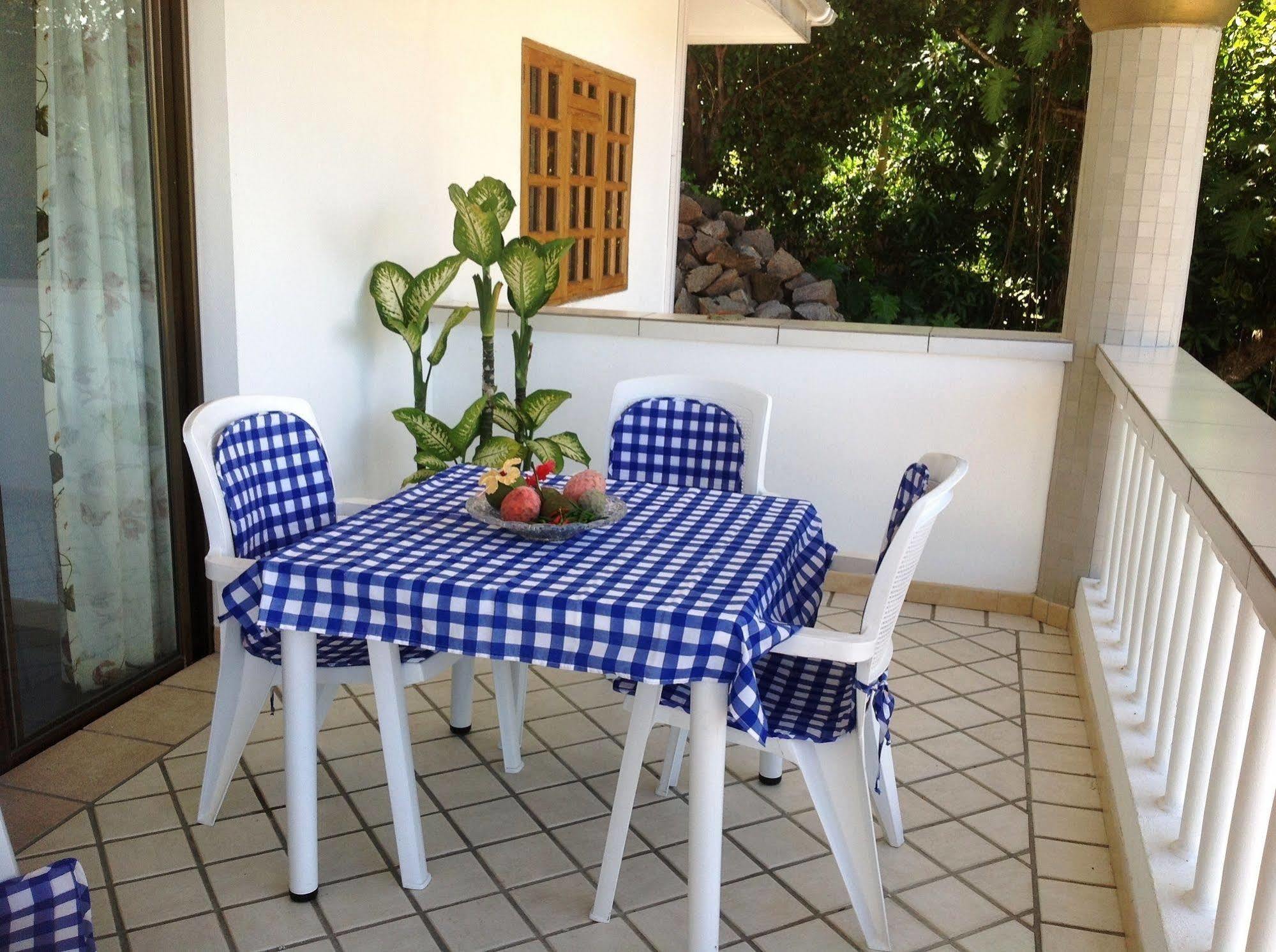 Apartment Cavern Baie Sainte Anne